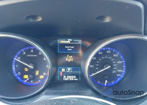 2019 Subaru Legacy 2.5I z USA, uszkodzony, nr VIN 4S3BNAB65K3023910